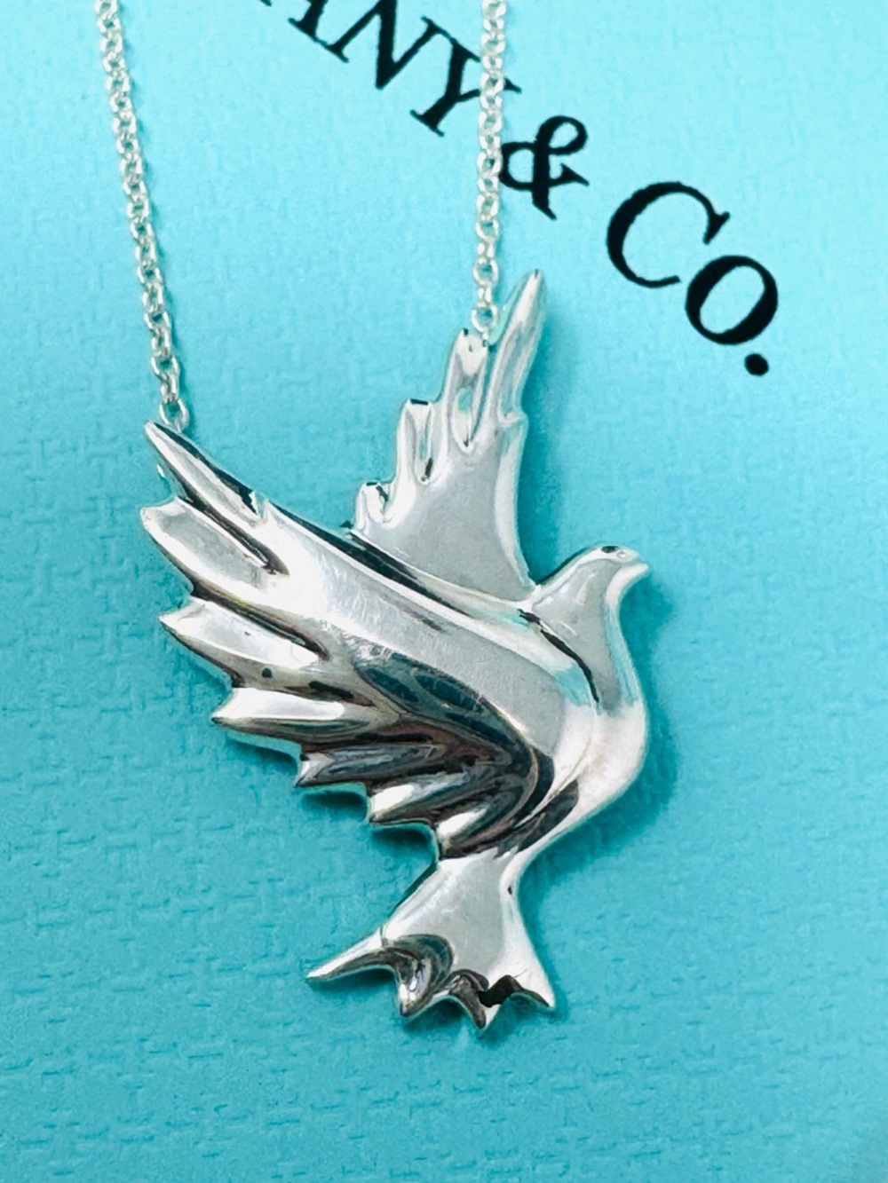 Authentic Tiffany & Co. Paloma Picasso Dove Bird Pendant Necklace.